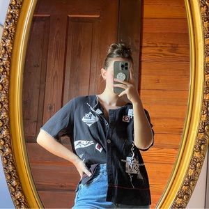 Women’s medium black funky button up